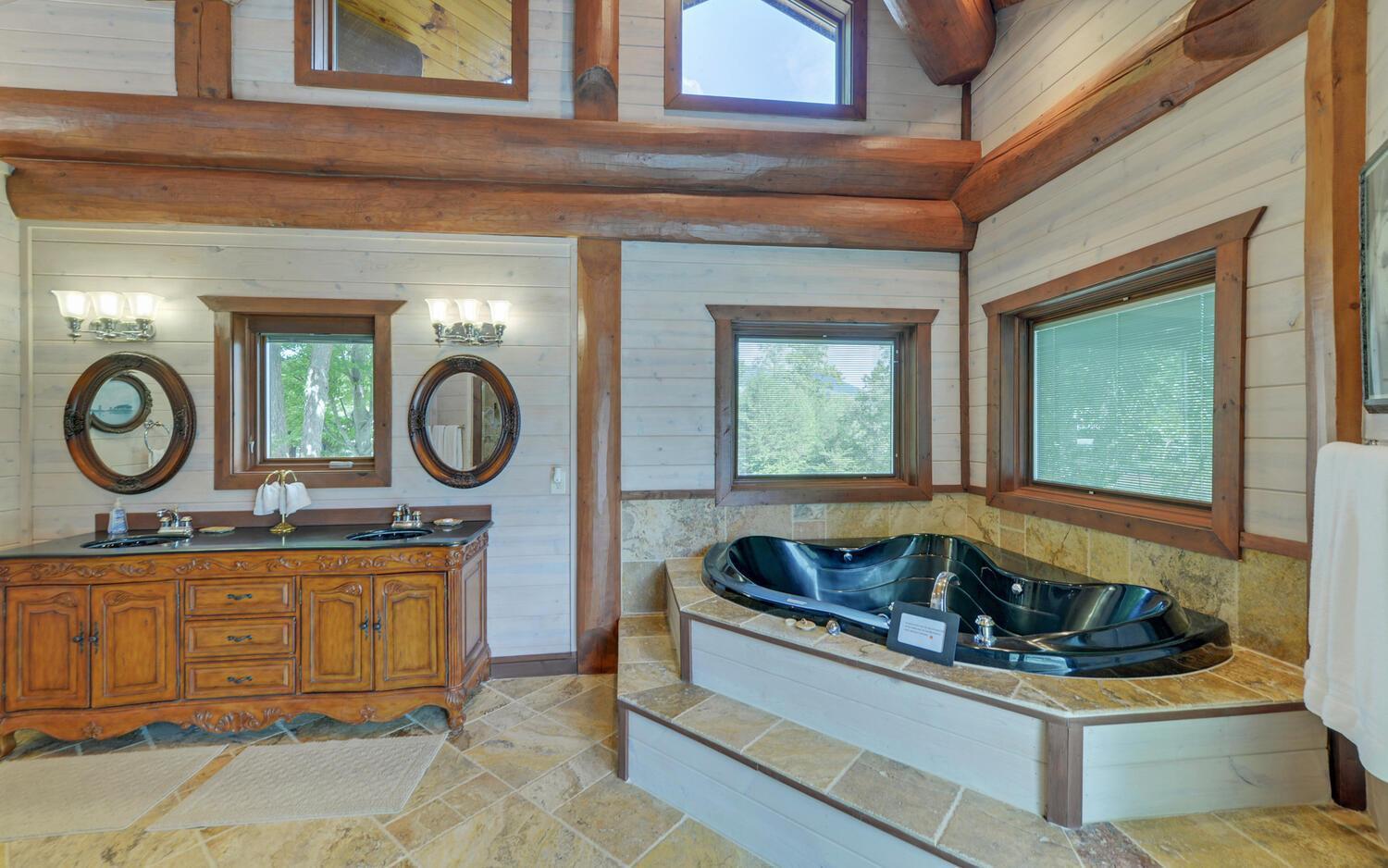 Stonecrest Lodge Lake Front Home With Private Boat Dock ハイアワシー エクステリア 写真