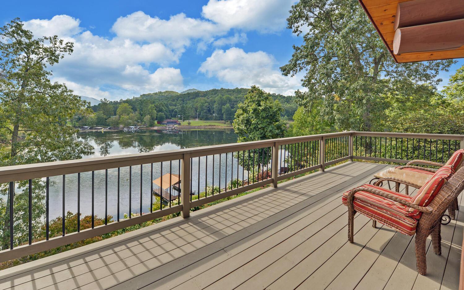 Stonecrest Lodge Lake Front Home With Private Boat Dock ハイアワシー エクステリア 写真
